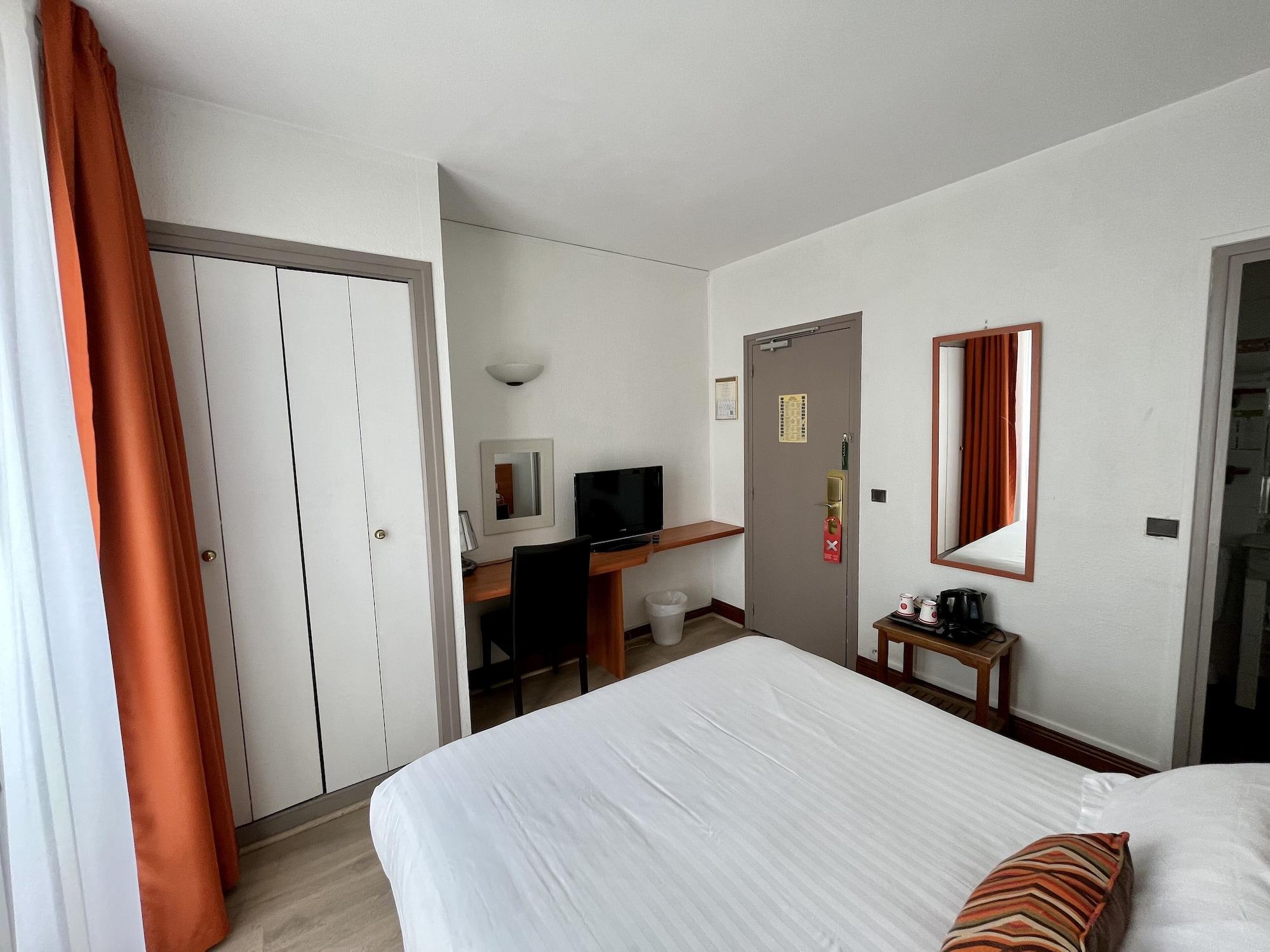 Hotel Colbert Saint-Jean-de-Luz Exterior photo